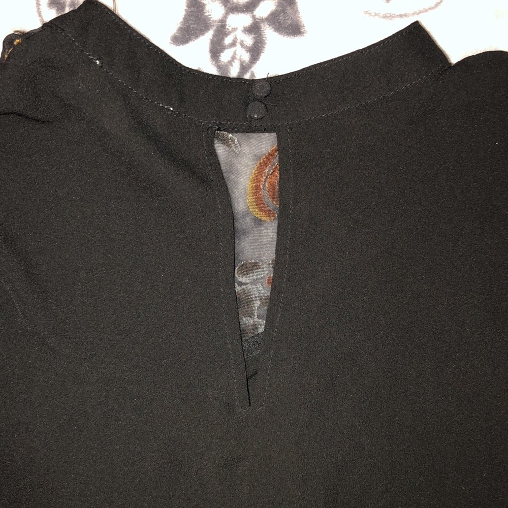 Umgee Black Velvet Burnout Bell Sleeve Blouse​ - Picture 8 of 8
